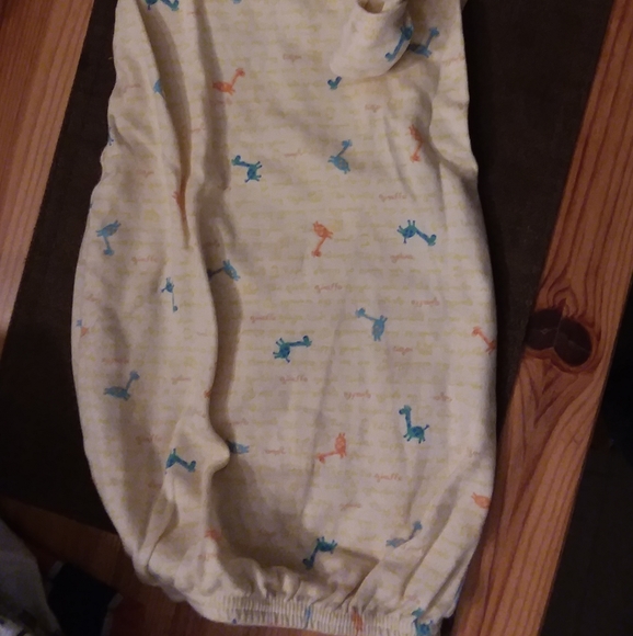 Swaddle - Picture 2 of 2